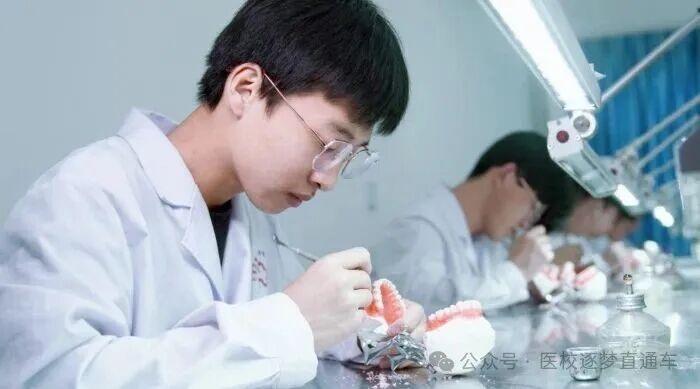 石家莊冀聯(lián)醫(yī)學(xué)中專學(xué)校 2026年招生專業(yè)有哪些？