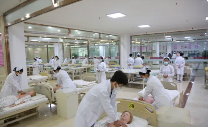 醫療護理員跟護工有什么不同